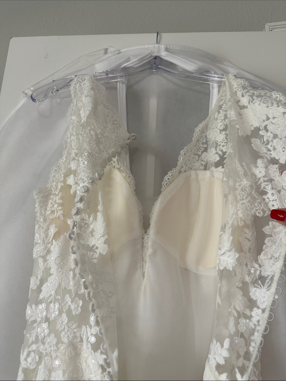 Stella York Ivory Lace Fit-and-Flare Bridal Gown - Picture 5 of 6